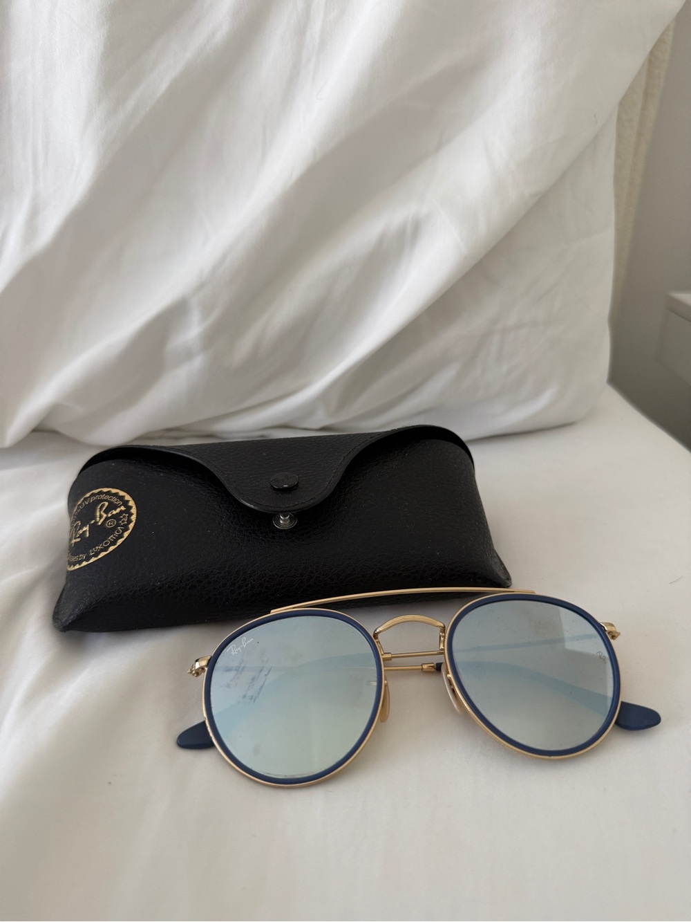 Ray-Ban Men’s Gold Frame Sunglasses with Blue Lenses